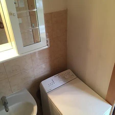 弗洛拉公寓式酒店 公寓 *