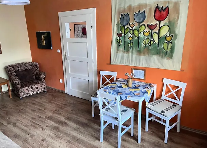 Flora Apartment *